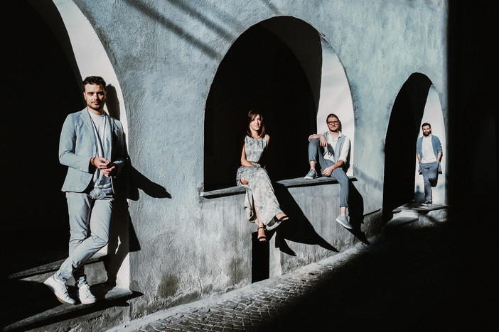 Musicaè:  a Busca i Rebel Bit