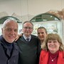 Il senatore Bergesio col gioielliere Mario Roggero, la moglie e la figlia durante una visita a Grinzane nel febbraio 2023 Il senatore Bergesio col gioielliere Mario Roggero, la moglie e la figlia durante una visita a Grinzane nel febbraio 2023