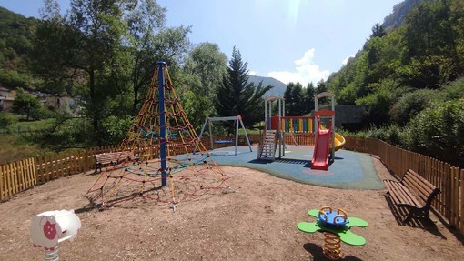 A Roaschia nasce il Parco della Pecora Roaschina: uno spazio tutto nuovo per i bambini A Roaschia nasce il Parco della Pecora Roaschina: uno spazio tutto nuovo per i bambini