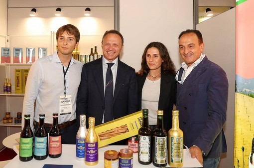 Allo stand Rinaldi a New York il ministro Lollobrigida e il governatore Cirio Allo stand Rinaldi a New York il ministro Lollobrigida e il governatore Cirio