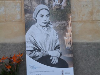 SAluzzo, celebrazione al Santuario delal Consolata, dove è giunto il reliquario con le reliquie di Santa Bernardette - foto tratta dal sito della Diocesi SAluzzo, celebrazione al Santuario delal Consolata, dove è giunto il reliquario con le reliquie di Santa Bernardette - foto tratta dal sito della Diocesi