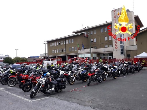 Dalla valle Vermenagna alla valle Gesso per l'ottavo moto incontro dei Vigili del fuoco di Cuneo Dalla valle Vermenagna alla valle Gesso per l'ottavo moto incontro dei Vigili del fuoco di Cuneo