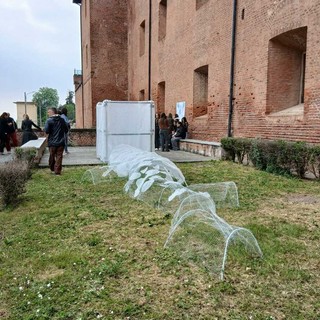 Saluzzo, installazione alla Castiglia che evoca l'ora d'aria del suo vissuto carcerario