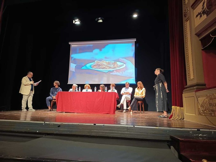 “Radici in tavola”: un panel per raccontare la cucina dal punto di vista di chi la vive quotidianamente “Radici in tavola”: un panel per raccontare la cucina dal punto di vista di chi la vive quotidianamente