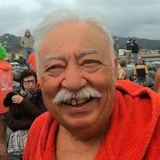 A Savona i funerali di Roberto Giuria, odontoiatra originario di Ceva e presidente dei Nuotatori del Tempo Avverso