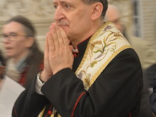 SAluzzo, celebrazione al Santuario delal Consolata, dove è giunto il reliquario con le reliquie di Santa Bernardette - foto tratta dal sito della Diocesi SAluzzo, celebrazione al Santuario delal Consolata, dove è giunto il reliquario con le reliquie di Santa Bernardette - foto tratta dal sito della Diocesi