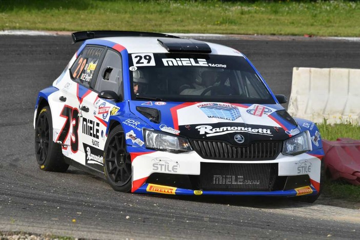 MOTORI / Il chiusano Roberto Miele esordisce nei rally automobilistici MOTORI / Il chiusano Roberto Miele esordisce nei rally automobilistici