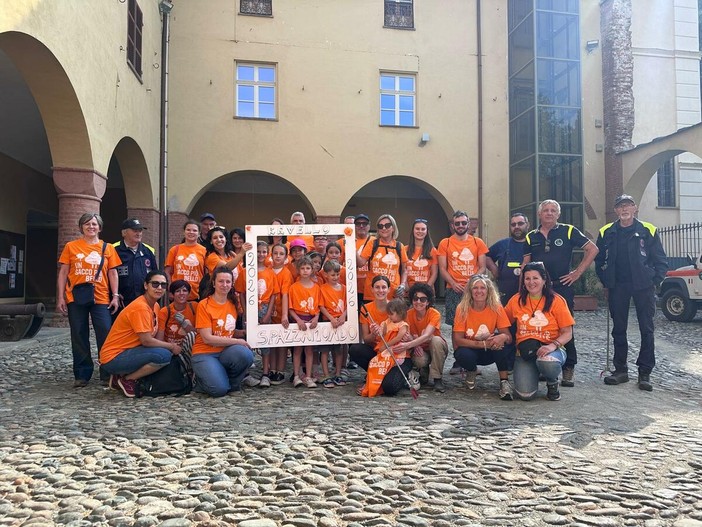 Oltre 700 partecipanti a Revello per Spazzamondo Oltre 700 partecipanti a Revello per Spazzamondo