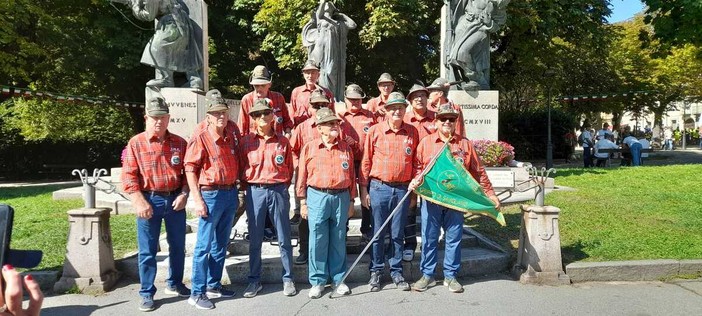 Alcuni rappresentanti del Gruppo Alpini di Savigliano al recente raduno di Pinerolo Alcuni rappresentanti del Gruppo Alpini di Savigliano al recente raduno di Pinerolo