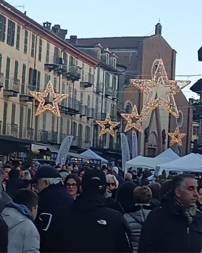 Saluzzo, edizione precedente di  Negozi in strada - Black Edition