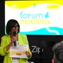 Stefania Dalmasso, sindaca di Piasco, ritira il riconoscimento a Torino Stefania Dalmasso, sindaca di Piasco, ritira il riconoscimento a Torino