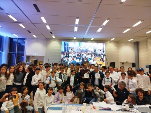 Trionfo per l’Istituto Comprensivo Mondovì 1 al 15° Concorso Musicale Nazionale di Scandicci Trionfo per l’Istituto Comprensivo Mondovì 1 al 15° Concorso Musicale Nazionale di Scandicci