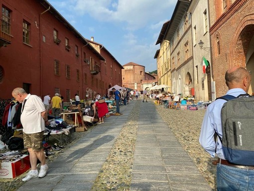 Saluzzo, centro storico: una edizione di Svuotalacantina
