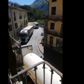 I mezzi pesanti bloccano (ancora) Demonte, il paese che attende il semaforo e sogna la variante I mezzi pesanti bloccano (ancora) Demonte, il paese che attende il semaforo e sogna la variante