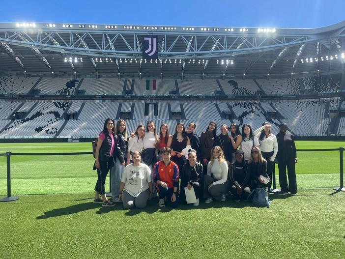 Dal campo al futuro: studenti del Denina in visita allo Juventus Stadium Dal campo al futuro: studenti del Denina in visita allo Juventus Stadium