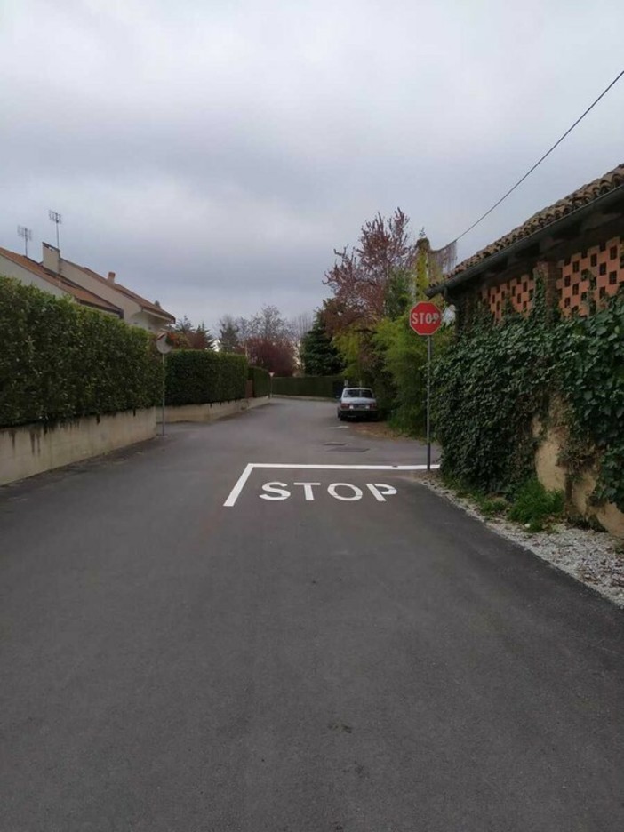 Ancora sullo stop di via Chiri a Cuneo: 35 residenti scrivono per dire che lo apprezzano