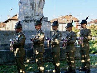 Momenti del 29° raduno degli Artiglieri del Gruppo Aosta - foto Paola Ravazzi Momenti del 29° raduno degli Artiglieri del Gruppo Aosta - foto Paola Ravazzi