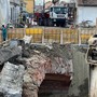 In un'immagine del gennaio scorso i lavori per la costruzione del nuovo ponte