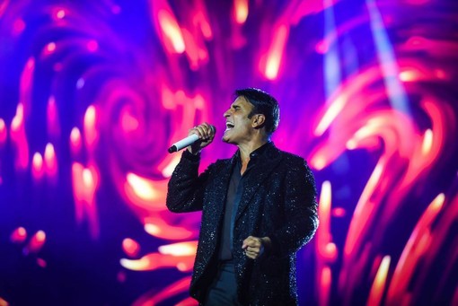 Sal Da Vinci, vincitore di Sanremo 2026, porta «Per sempre sì» all'Anfiteatro dell'Anima di Cervere: unica tappa piemontese del suo tour estivo