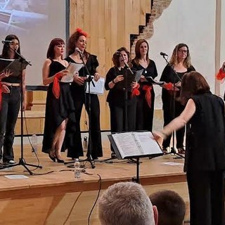 Lo "Sparkling choir" canterà nel concerto di Natale a Martiniana Po