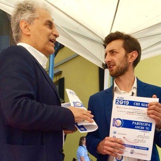 A sinistra, Sebastiano Cavalli (Rinnovamento Civico) insieme a Emanuele Bolla (Fratelli d'Italia), artefici del progetto politico &quot;Alba 2019&quot;