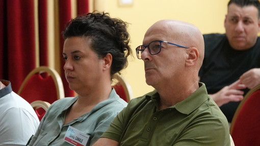 La team manager Silvia Canale e il DS Paolo Brugiafreddo durante la presentazione dei calendari La team manager Silvia Canale e il DS Paolo Brugiafreddo durante la presentazione dei calendari