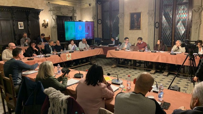 Savigliano, il Consiglio comunale torna in aula il 27 luglio: bilancio, Dup e tre atti ispettivi delle opposizioni