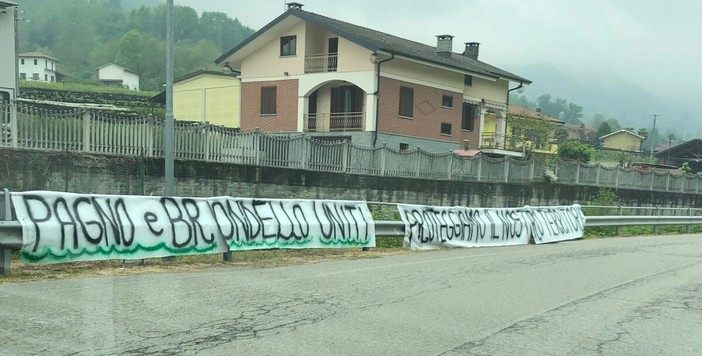 La valle Bronda protesta contro il Centro di accoglienza: striscioni, firme ed esposto firmato da 183 cittadini