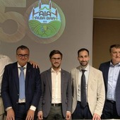Foto di gruppo, da sx Mario Delli Calici (vice presidente AIA Alba-Bra), Davide Tibaldi (Ass. Sport Comune di Alba), Daniele Sobrero (Consigliere regionale Piemonte), Alberto Gatto (Sindaco di Alba), Fabio Cassella (Presidente AIA Alba-Bra), Paolo Calcagno (Presidente Comitato Piemonte-Valle d'Aosta AIA), Pier Giorgio Alesso (Presidente onorario AIA Alba-Bra)