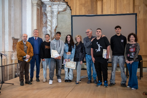 La premiazione dei giovani poeti in una precedente edizione