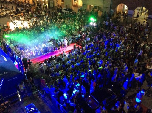 A Savigliano arriva la “Fashion Night” tra moda, musica e divertimento in piazza Santarosa
