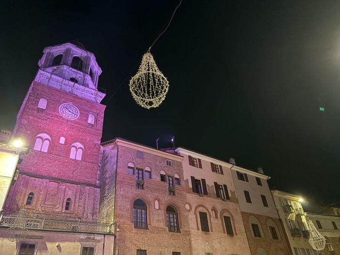 Le nuove luminarie natalizie in piazza Santarosa saranno accese nell'ultimo finesettimana di novembre