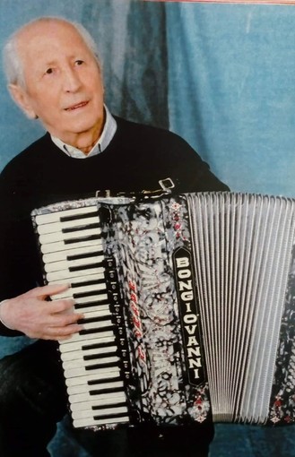 Il fisarmonicista sommarivese Battista Bongiovanni