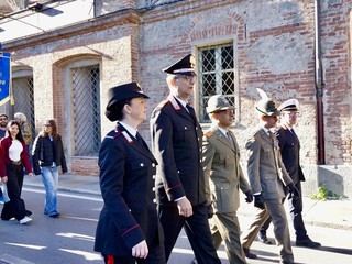 Momenti del 29° raduno degli Artiglieri del Gruppo Aosta - foto Paola Ravazzi Momenti del 29° raduno degli Artiglieri del Gruppo Aosta - foto Paola Ravazzi
