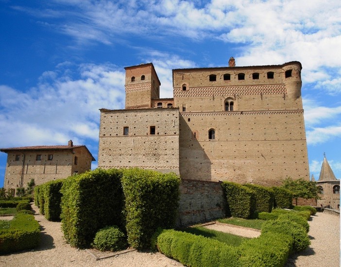 Serralunga d’Alba mostra il lato “più nascosto”: sabato 6 giugno ritorna “Castello Segreto” Serralunga d’Alba mostra il lato “più nascosto”: sabato 6 giugno ritorna “Castello Segreto”