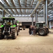 Gli studenti della Scuola Agraria di Grinzane Cavour in visita alla SAME di Treviglio Gli studenti della Scuola Agraria di Grinzane Cavour in visita alla SAME di Treviglio