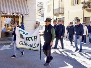 Momenti del 29° raduno degli Artiglieri del Gruppo Aosta - foto Paola Ravazzi Momenti del 29° raduno degli Artiglieri del Gruppo Aosta - foto Paola Ravazzi
