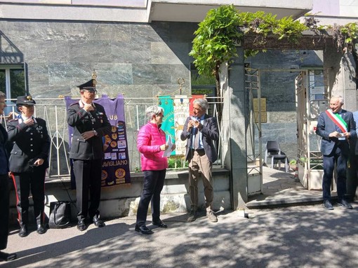 Saluzzo la posa della pietra di inciampo in onore dell'avvocato Giuseppe Bonatesta