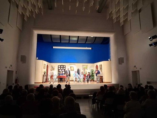 La commedia dialettale piemontese protagonista al Teatro Lux di Scarnafigi La commedia dialettale piemontese protagonista al Teatro Lux di Scarnafigi