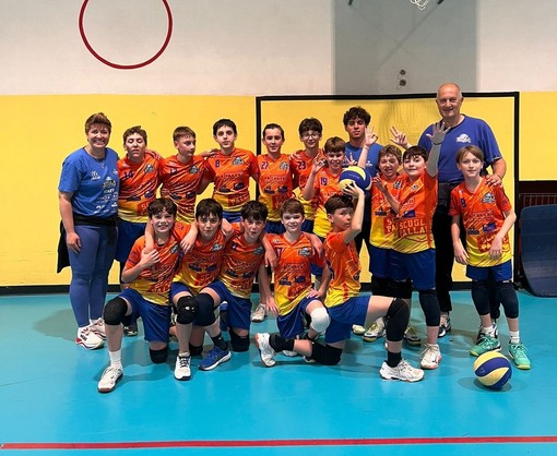VOLLEY GIOVANILE / La Lab Travel vola ai Regionali di Vercelli: 15 talenti cresciuti in casa