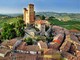 Serralunga Wine Night: il 21 giugno e il 19 luglio torna la magia del vino sotto le torri medievali