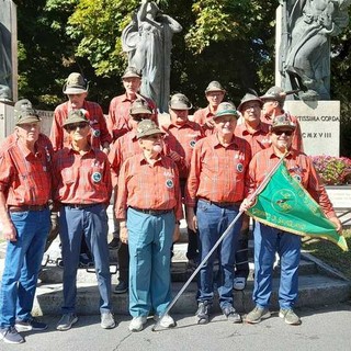 Alcuni rappresentanti del Gruppo Alpini di Savigliano al recente raduno di Pinerolo
