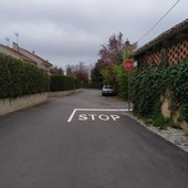 Stop tra via Chiri e via della Magnina a Madonna dell'Olmo: “Non un accanimento, ma una misura di civiltà e sicurezza”