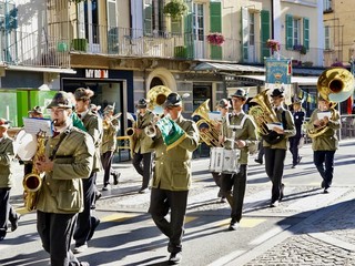Momenti del 29° raduno degli Artiglieri del Gruppo Aosta - foto Paola Ravazzi Momenti del 29° raduno degli Artiglieri del Gruppo Aosta - foto Paola Ravazzi