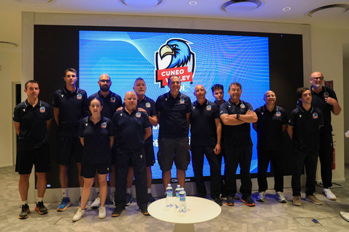 Lo staff tecnico del settore giovanile di Cuneo Volley Lo staff tecnico del settore giovanile di Cuneo Volley