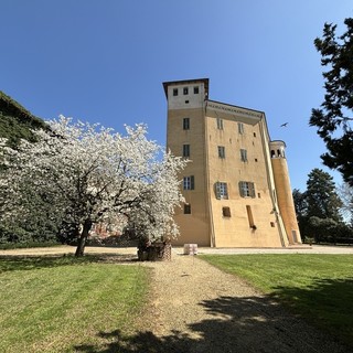 Il Castello di Sanfrè apre le sue porte: un giorno tra storia, affreschi cinquecenteschi e sapori di Quaresima Il Castello di Sanfrè apre le sue porte: un giorno tra storia, affreschi cinquecenteschi e sapori di Quaresima