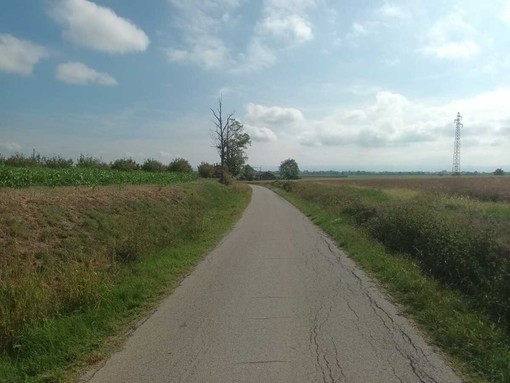 Via Paratino a Salmour Via Paratino a Salmour