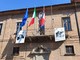 Saluzzo, le foto di Dalla Chiesa e Damiano sul municipio per la giornata che Libera dedica alle vittime della mafia