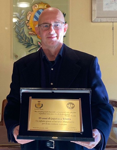 Il Maestro di Ju Jitsu Luciano Manassero premiato dal Comune di Trinità