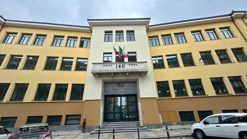 Cuneo, al via una ulteriore tranche di lavori per la scuola Einaudi: la messa in sicurezza della palestra Cuneo, al via una ulteriore tranche di lavori per la scuola Einaudi: la messa in sicurezza della palestra